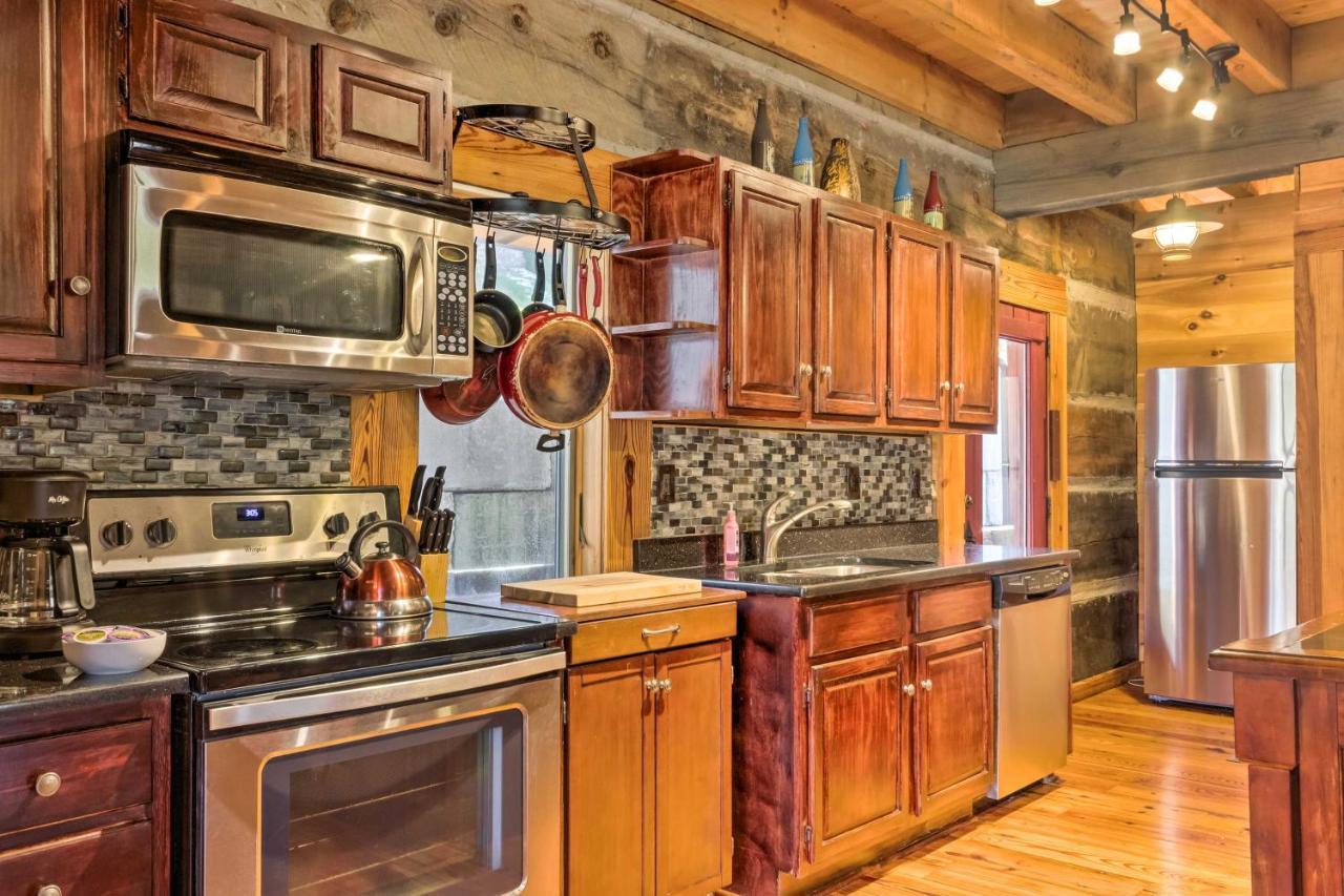 The Cabin At Marys Place With Deck And Mtn Views! Villa Maggie Valley Exterior photo