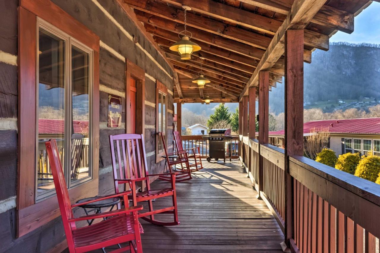 The Cabin At Marys Place With Deck And Mtn Views! Villa Maggie Valley Exterior photo